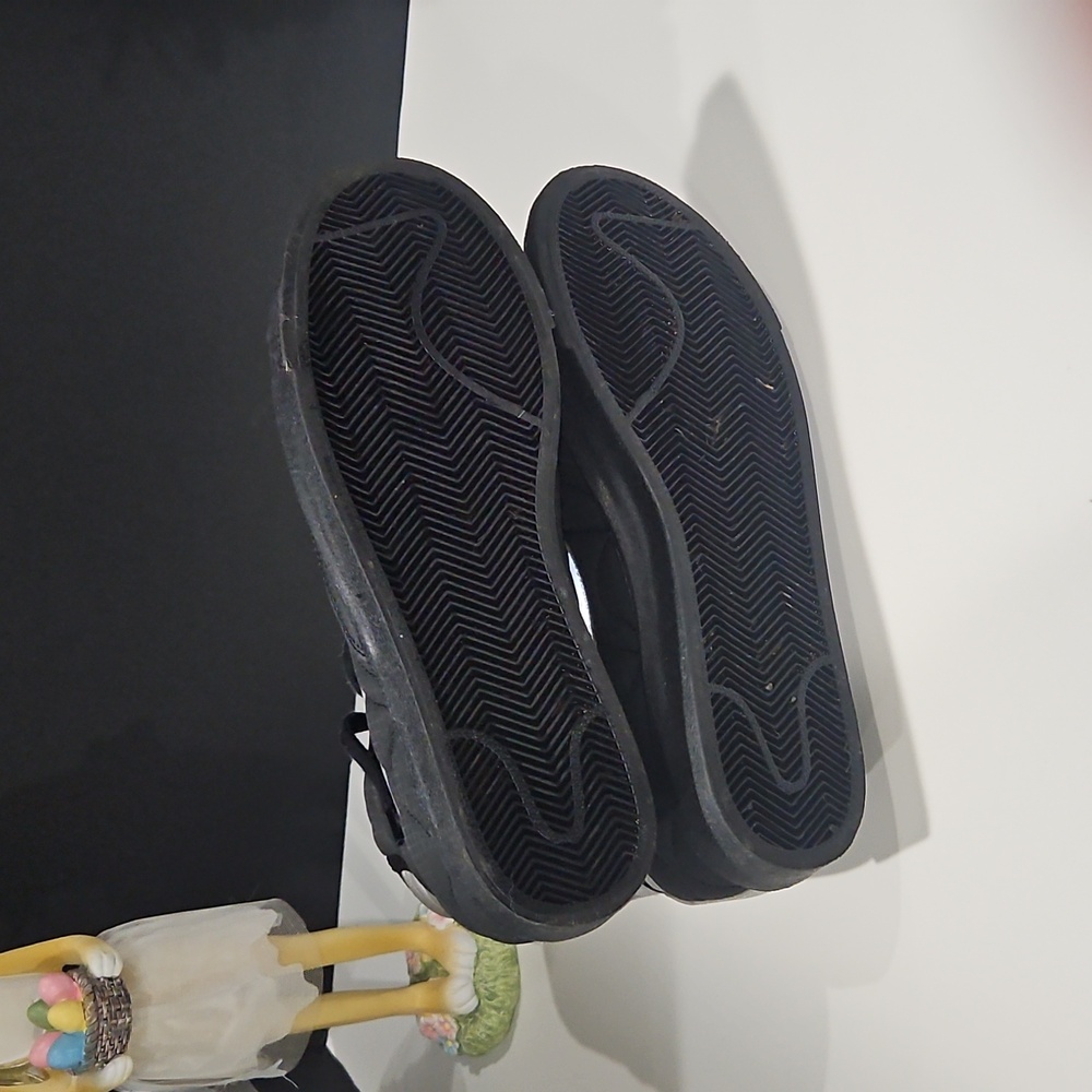 Nike blazer mid vintage 77' by you black reflective swoosh and heel. - Picture 4 of 6